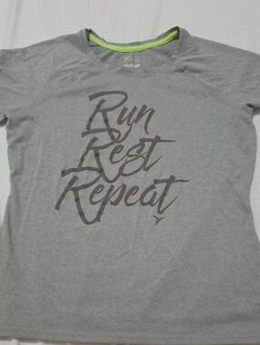 Old Navy Active T-shirt
